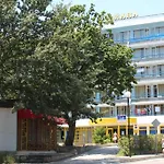 Хотел Диана 2*
