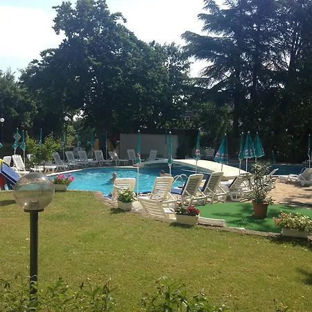 Diana Hotel