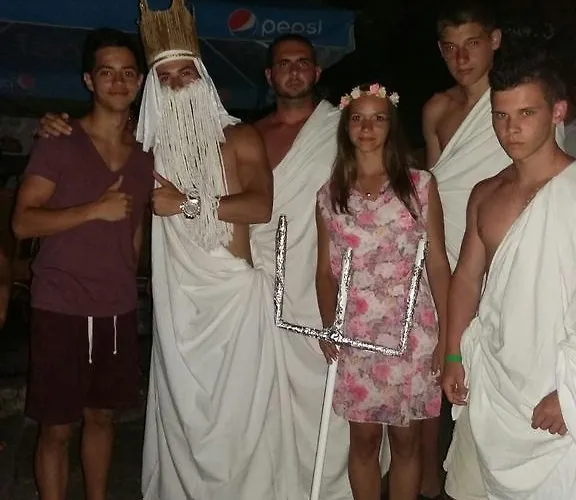 Diana Hotel 2* 金沙