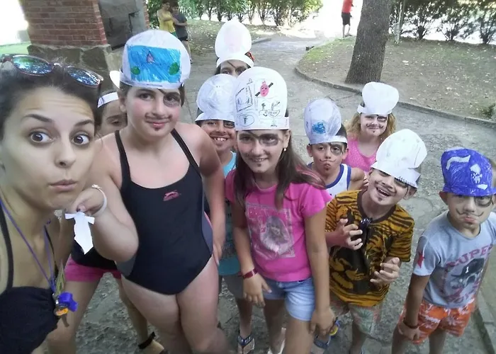 Diana Hotel 2* 金沙