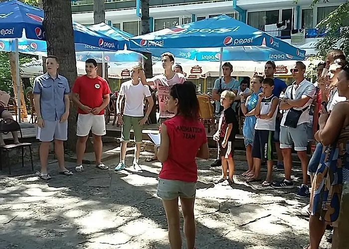 Diana Hotel 2* 金沙