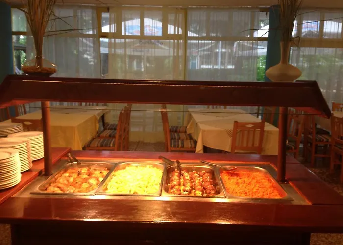 Diana Hotel מלון 2*